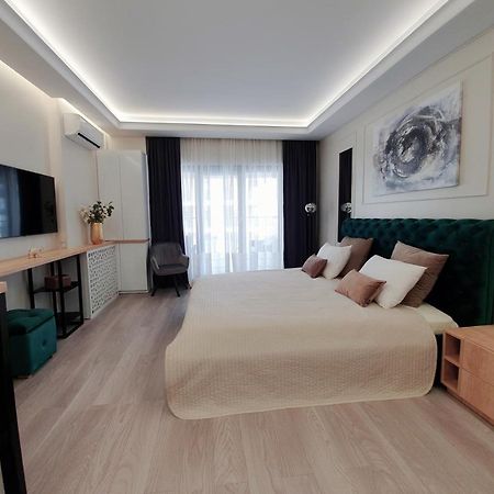 Residence 81 Мамая Екстериор снимка